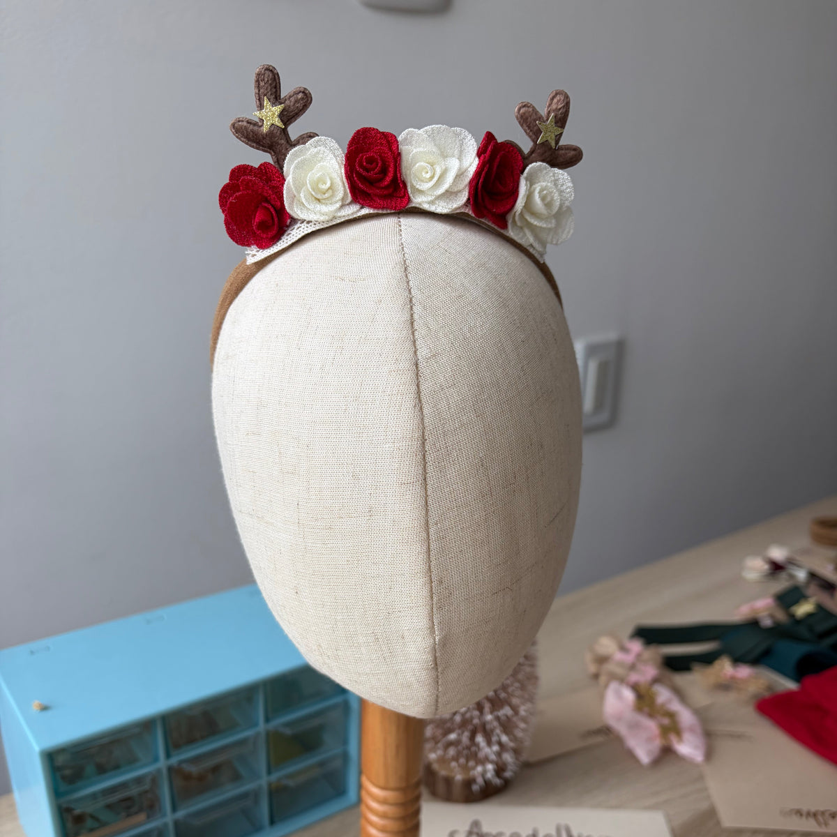 LAZO LUCIA BABY NAVIDAD ROJO/MARFIL - UND